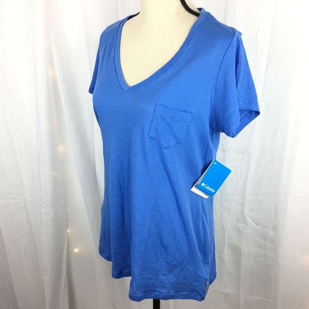 NWT Columbia “Kenzie” V-Neck Tee Periwinkle Blue